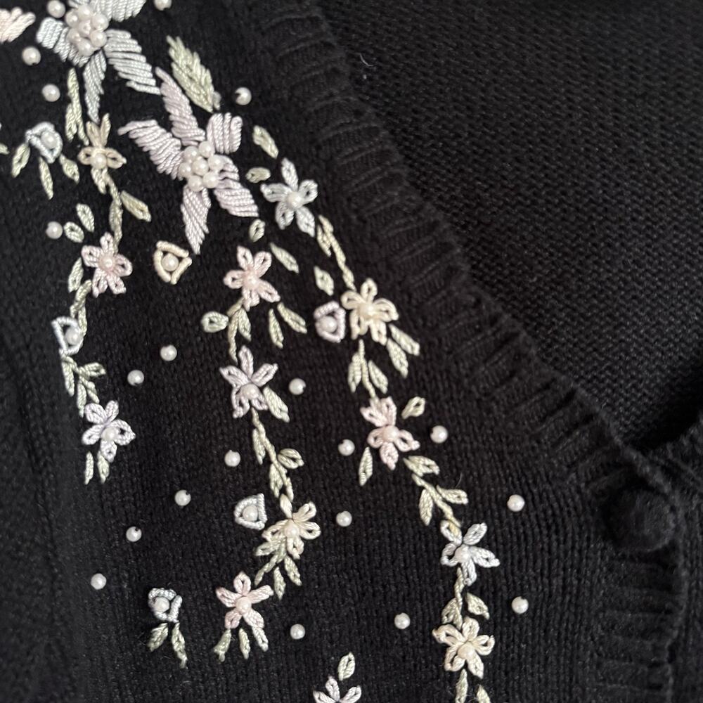 Vintage Victoria Sport Floral Embroidered Pearl Cottagecore Ramie Cardigan Small - Picture 3 of 11